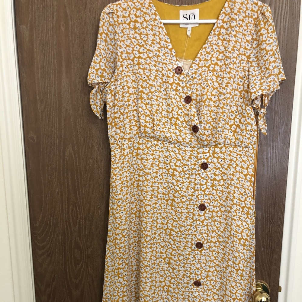 Gorgeous yellow poppy print button dress